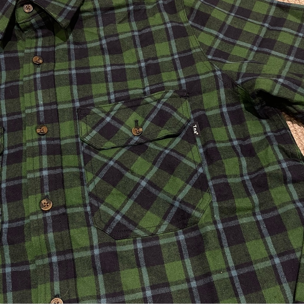 Aritzia TNA Plaid Button-Up in Kenna Total Eclipse / Juniper Green (XS) - Picture 7 of 10